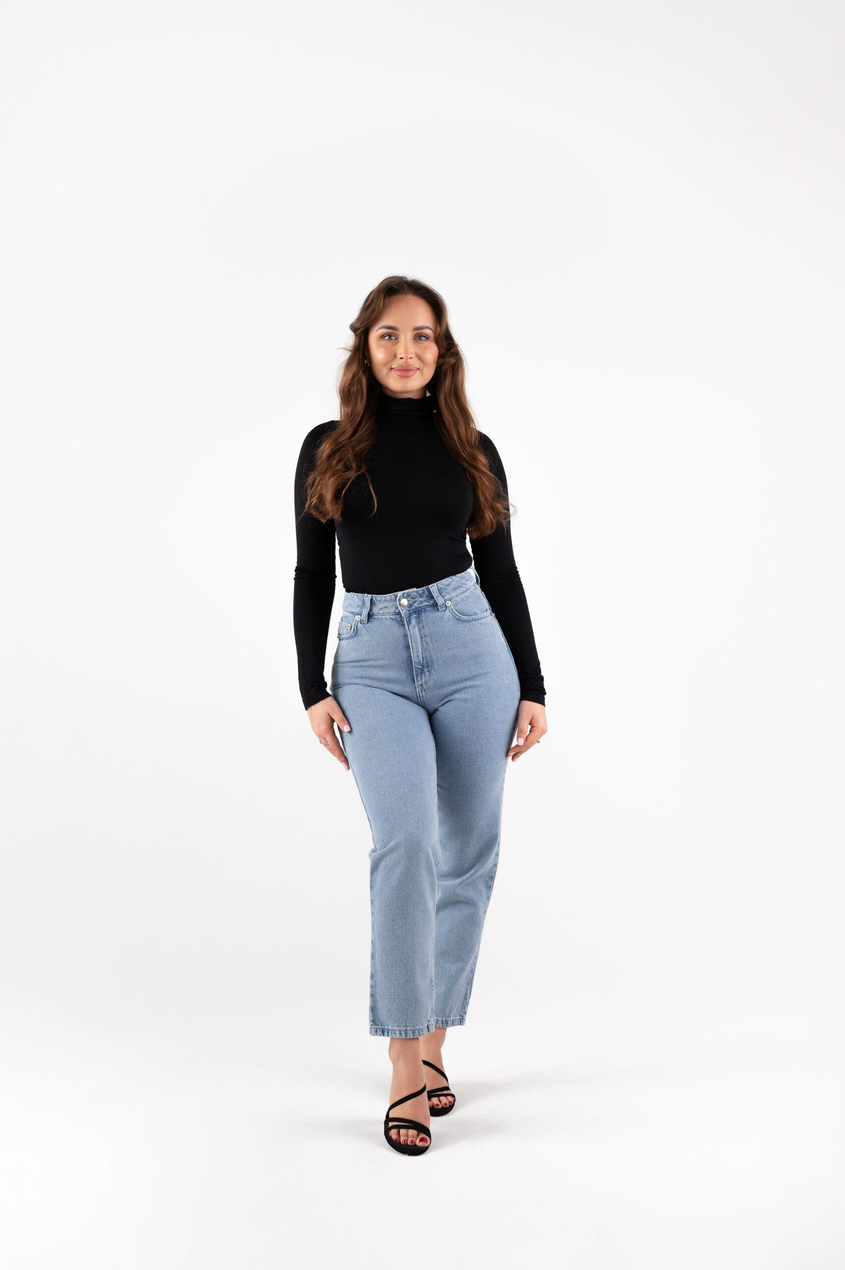 jeansy wąskie w talii