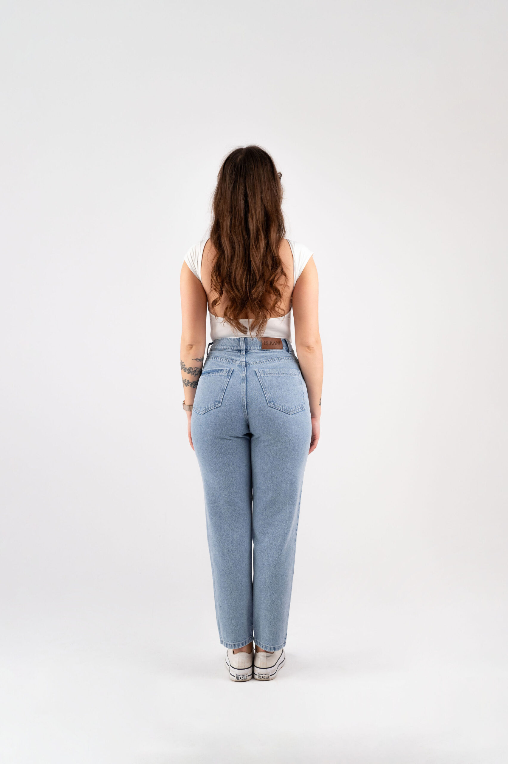 jeansy wąskie w talii