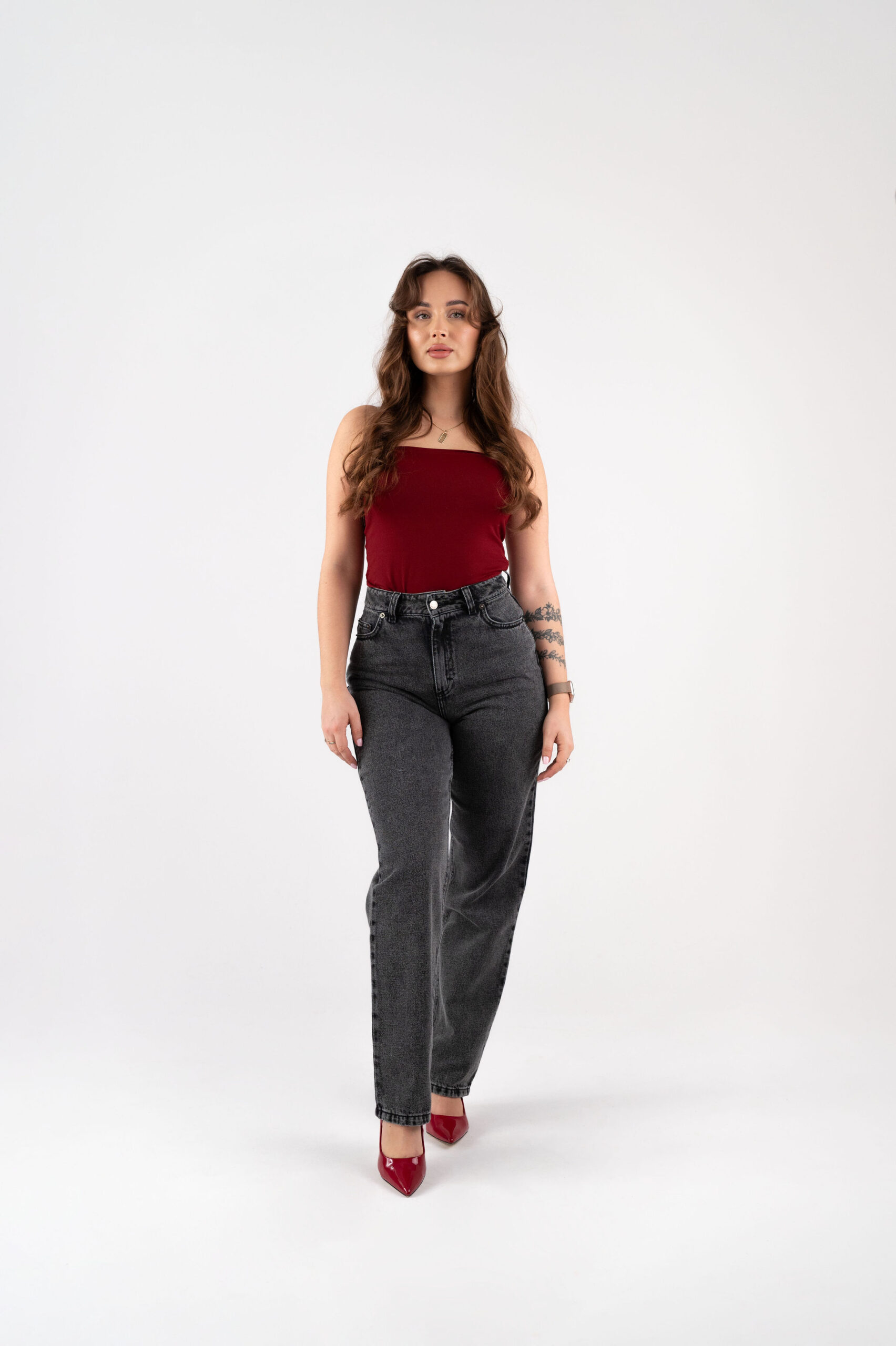 jeansy wąskie w talii