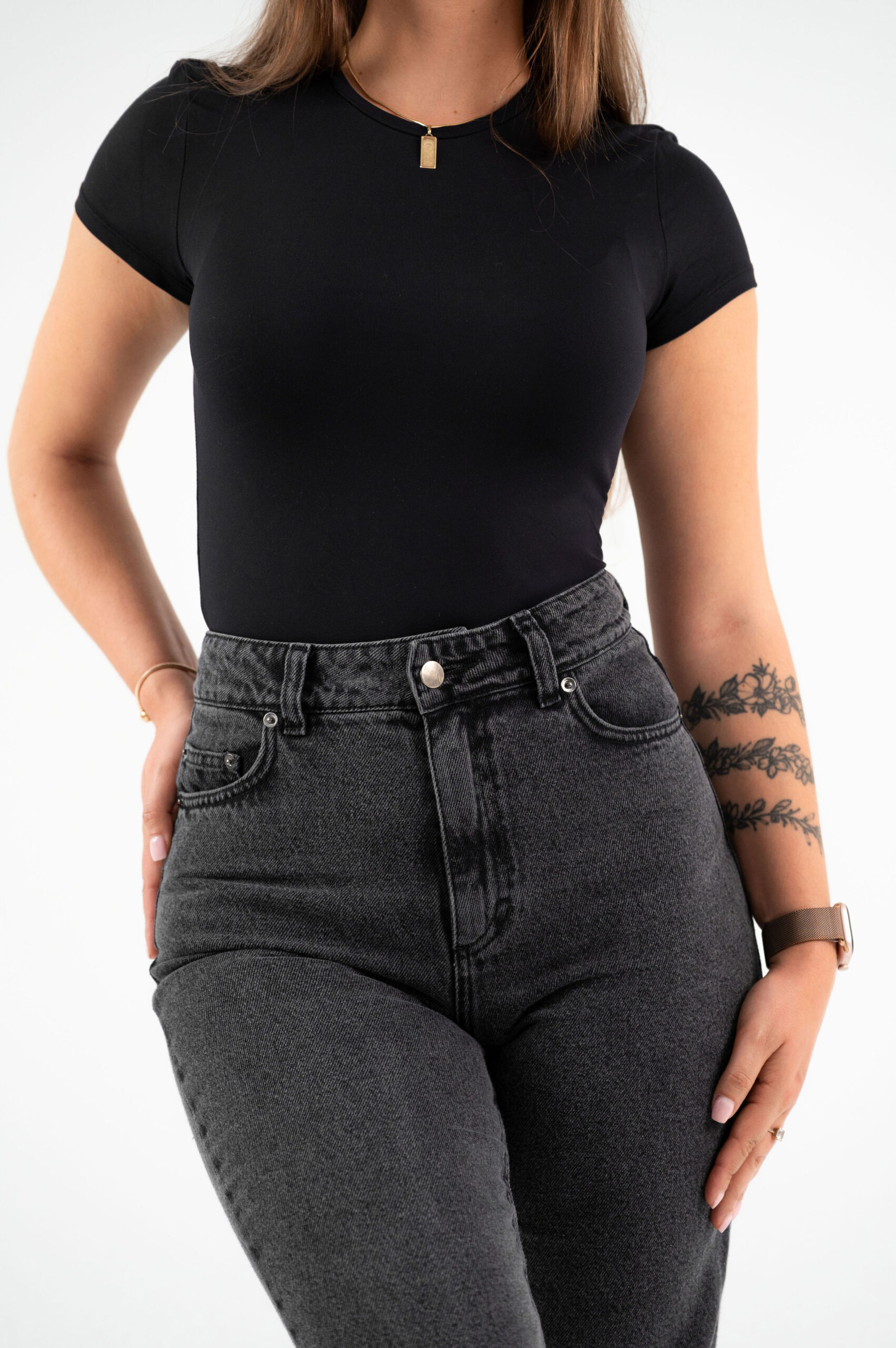 jeansy wąskie w talii