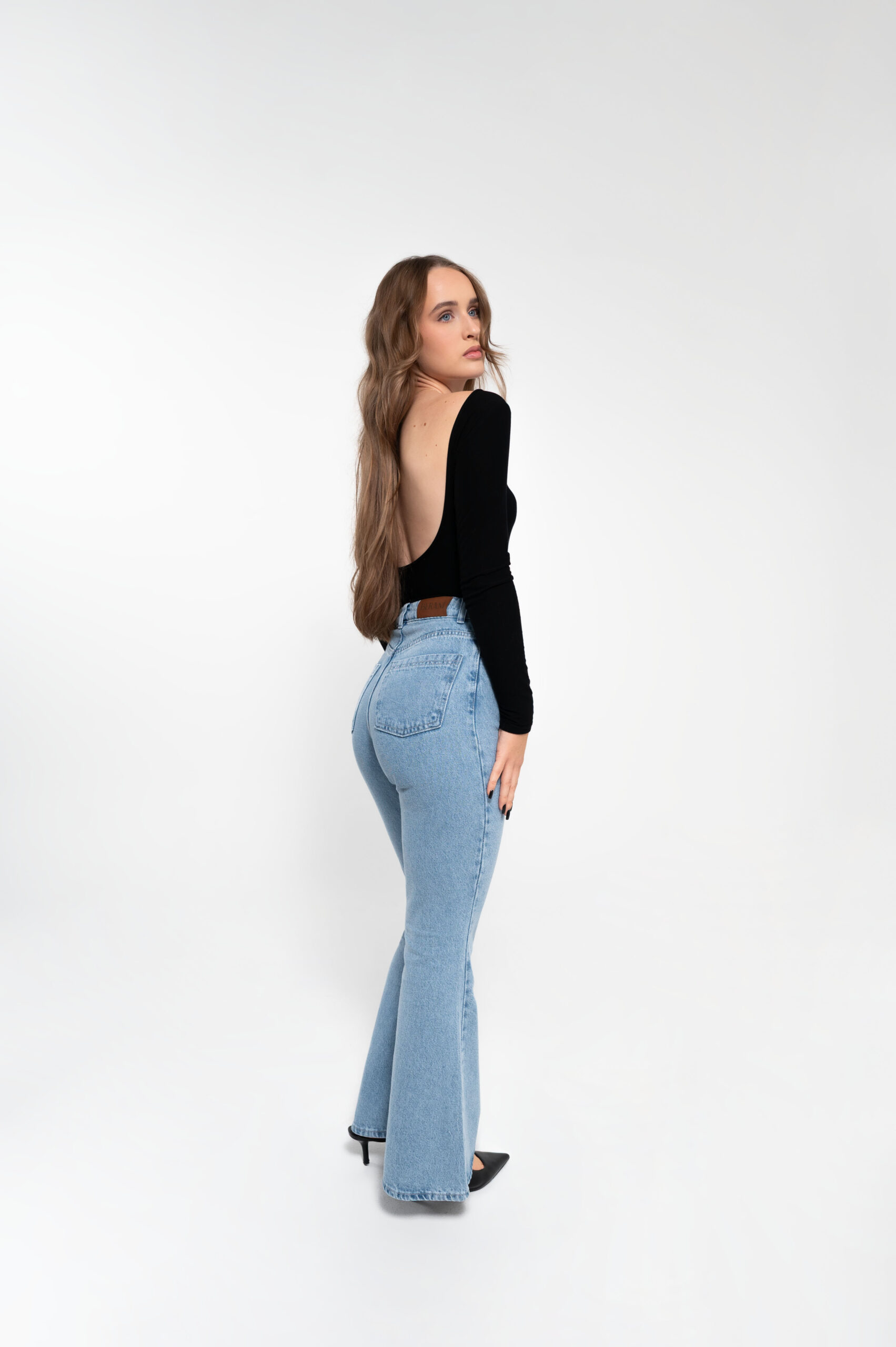 flare jeans blue - obrazek 4