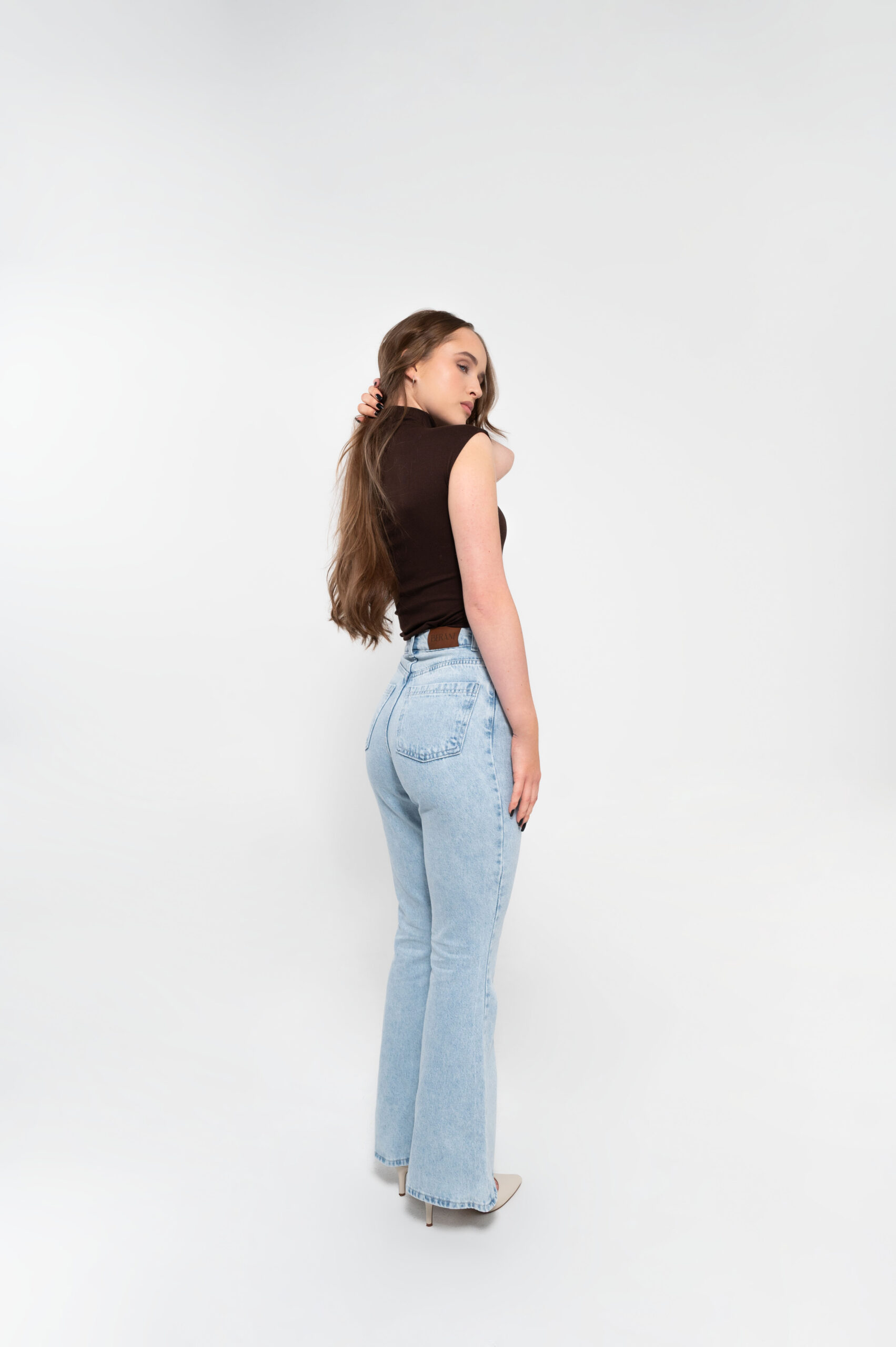 flare jeans light blue - obrazek 2